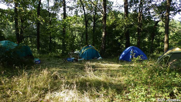 Наш лагерь на Кольском бугорке. Потом палаток стало больше